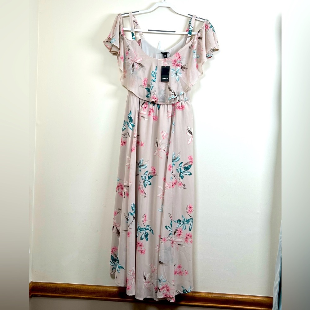 Torrid Dress Chiffon Cold Shoulder A Line Orchid Garden Chateau‎ Gray NWT M/L